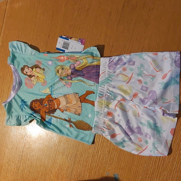 Disney princess pyjama set - Picture 1 of 3